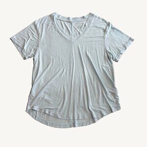American Eagle Soft & Sexy Light Blue V-Neck T-Shirt Size Small